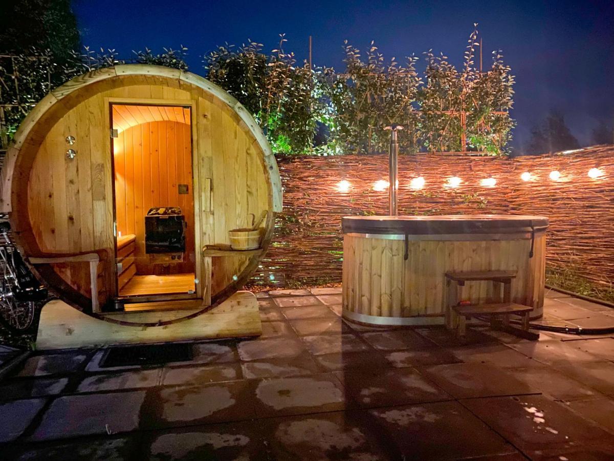 Bed & Wellness Klein Knorrestein With Private Hottub And Sauna And Tandembike Rental Included In Price Almere Eksteriør billede