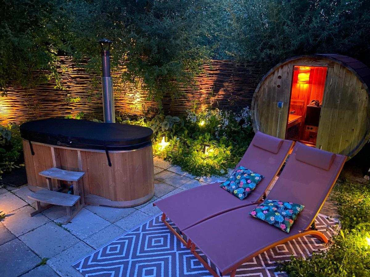 Bed & Wellness Klein Knorrestein With Private Hottub And Sauna And Tandembike Rental Included In Price Almere Eksteriør billede